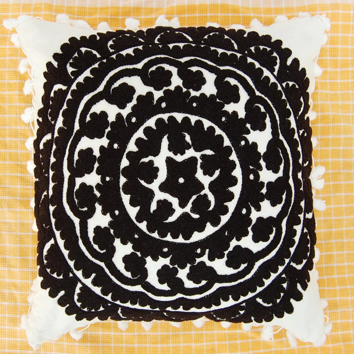 How To Choose Perfect Suzani Cushion Covers?