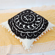 Raise Your Decor With Magnificent Suzani Cushion Covers: How To Choose Best Cushion Covers